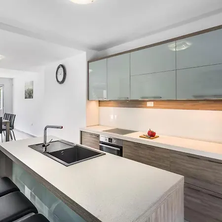 Lijepa Kuca Za Odmor I Opustanje S Obitelji Holiday home