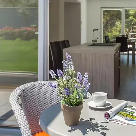 Lijepa Kuca Za Odmor I Opustanje S Obitelji Holiday home Pula