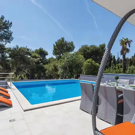 Lijepa Kuca Za Odmor I Opustanje S Obitelji Holiday home *
